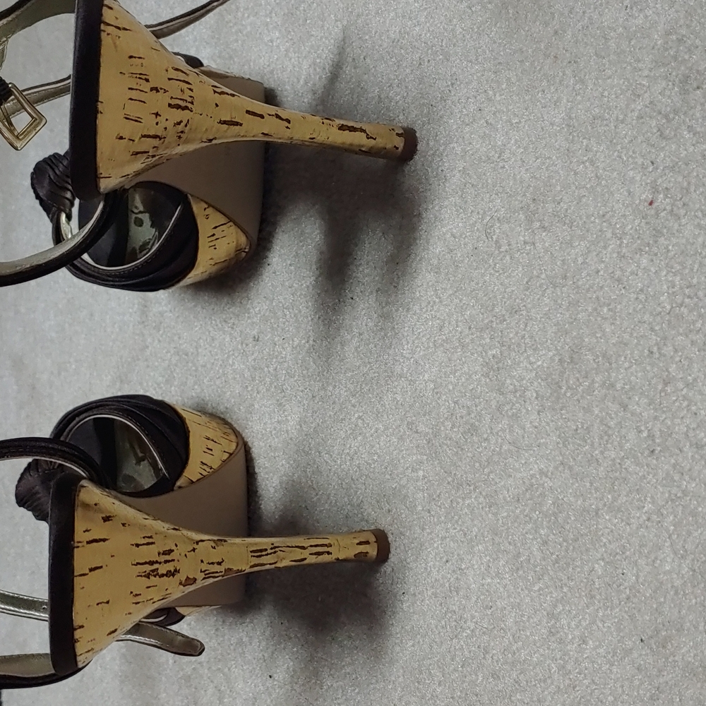 Guess strap pumps - Picture 4 of 4